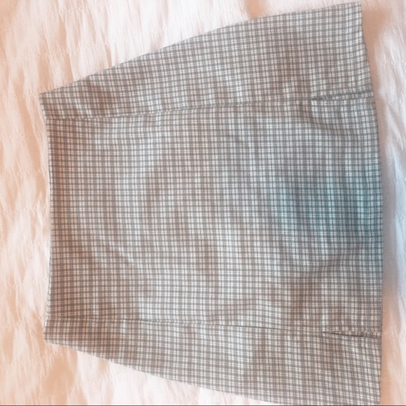 Two Brandy Melville Cara skirts - Picture 2 of 2